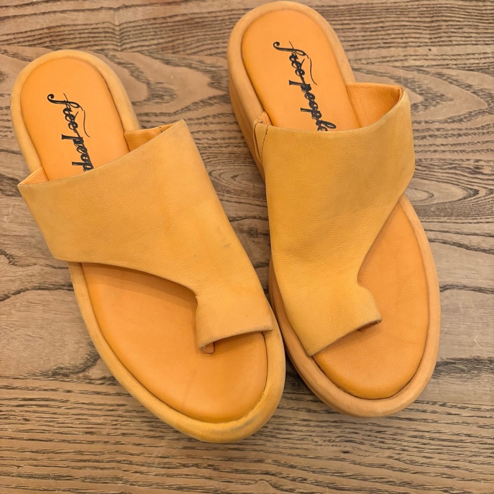 NWOT Free People Hayes Thong Platform Sandal Ribbed Wedge Mustard Leather - Picture 3 of 7